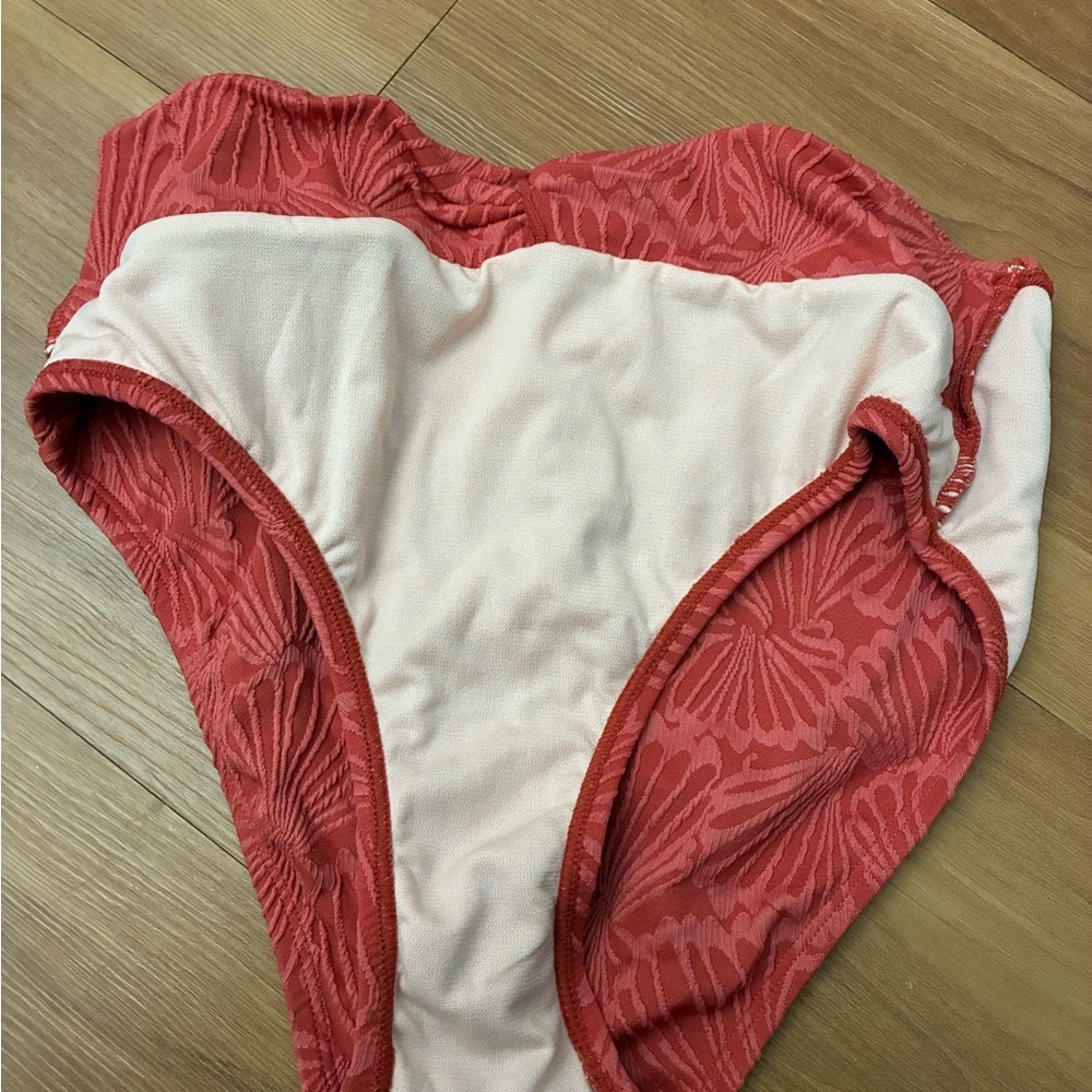 Cupshe Abstract Leafs Ruched Bralette & Twisted High Waist Bikini Set - Picture 6 of 6